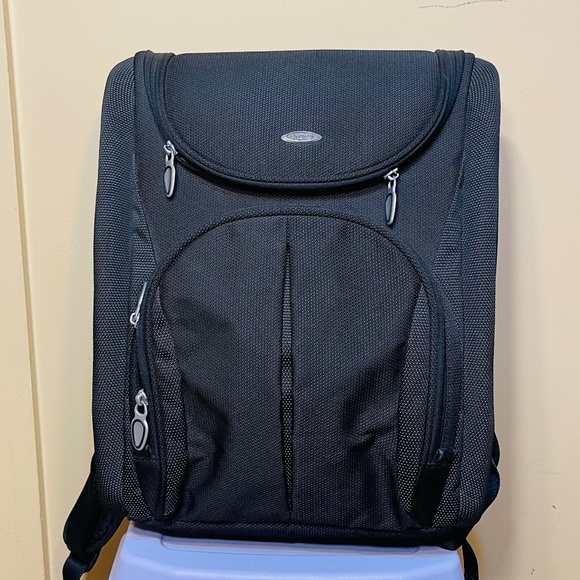 Tumi T3 Balance Black Backpack with Silver Accents - Picture 1 of 11